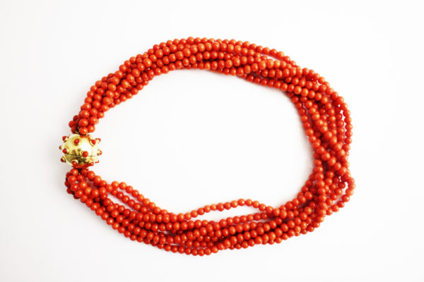 Peculiar Bulgari 1940s Coral and Gold Parure - Image 4