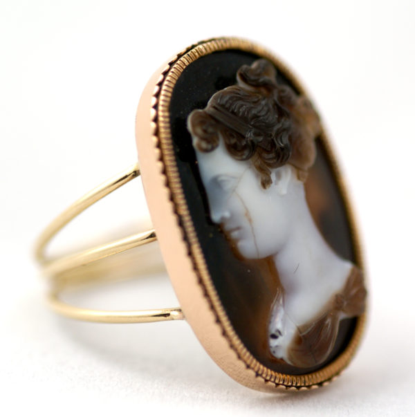Antique Cameo Ring - Image 4