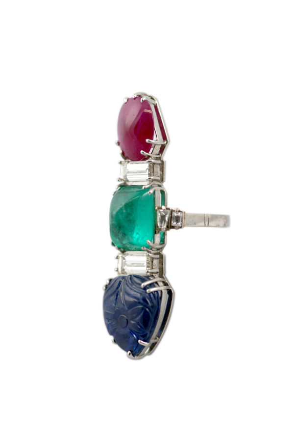 Important Emerald, Ruby & Carved Sapphire Ring - Image 2