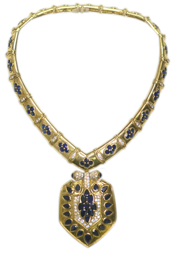 Bulgari 1960 Rare Shield Necklace - Image 2