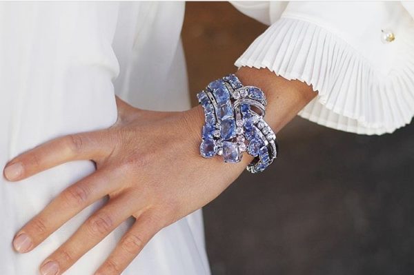 Important Diamond & Sapphire Cascade Bracelet - Image 2
