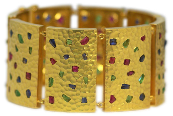 Gem-Set Hammered Gold Link Bracelet - Image 3