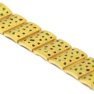 Gem-Set Hammered Gold Link Bracelet
