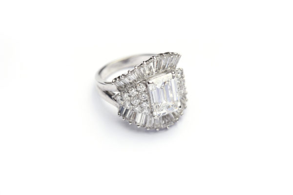 2.66 D VS1 Emerald Cut Diamond Cocktail Ring