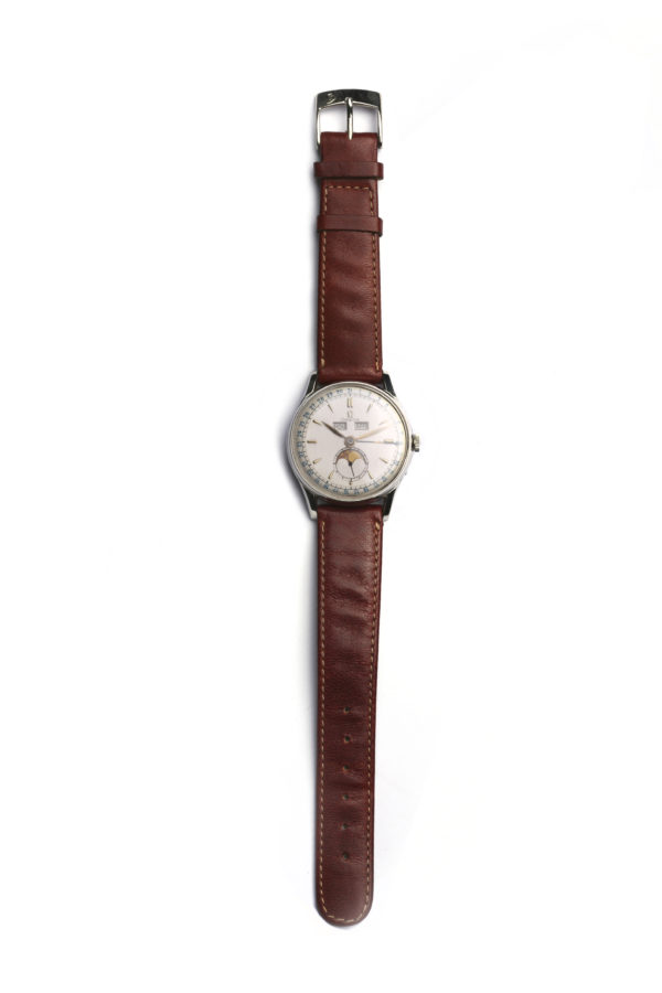 1945 Omega WristWatch - Image 2