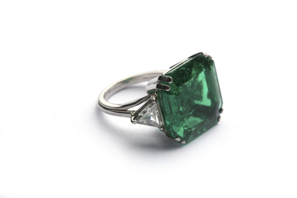 Important 17ct Emerald Ring - Image 2