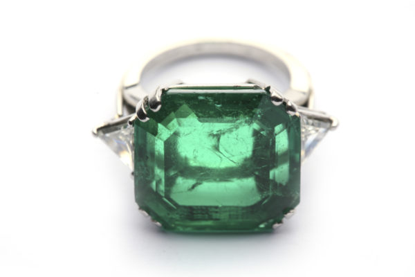 Important 17ct Emerald Ring - Image 4