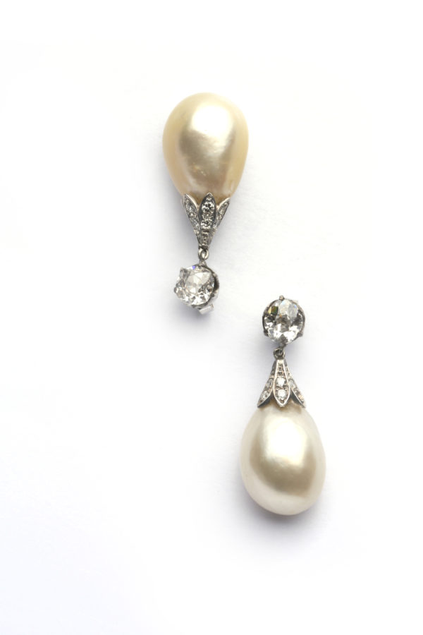 Natural Pearl Ear Pendants