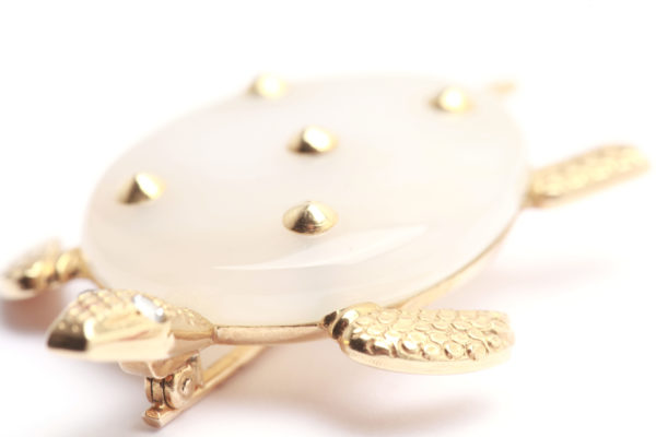 Cartier Chalcedony & Gold Turtle Pin - Image 2