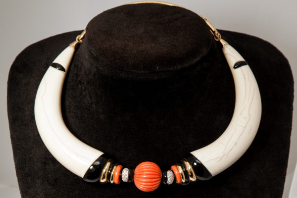 Coral Onyx Diamond Bone Gold Necklace - Image 5