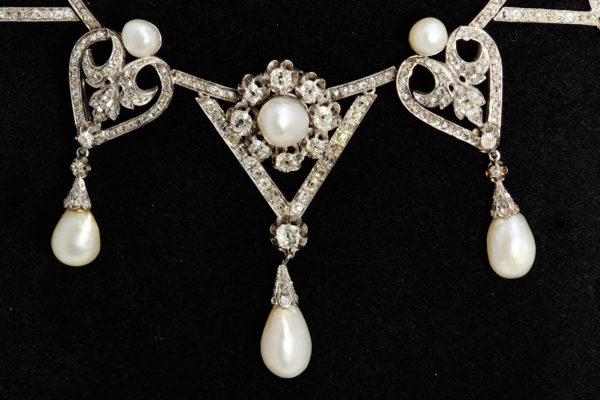 1910s Important Antique Natural Pearl Diamond Platinum Necklace - Image 3