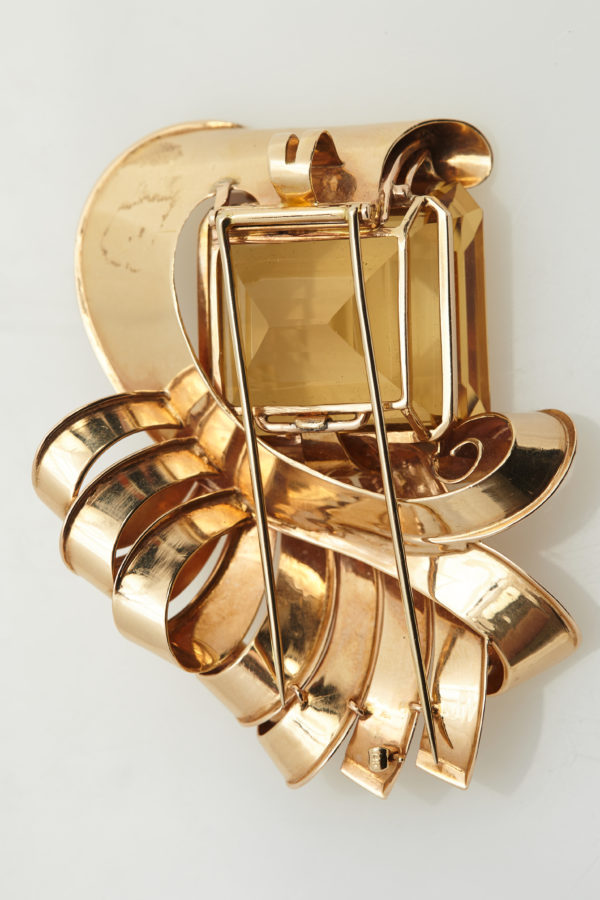 Retro Citrine & Gold Scroll Brooch - Image 2