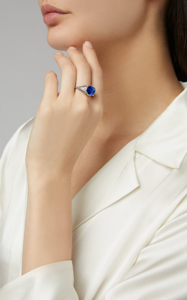 Antique Sapphire Diamond Platinum Ring - Image 2