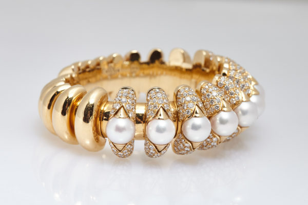 Bulgari Pearl Diamond Gold Bracelet - Image 3