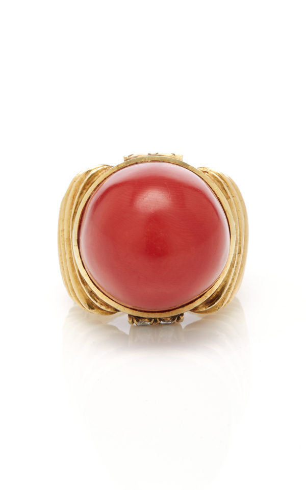 Coral, Diamond and Gold Ring - Image 3