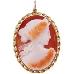Antique Cameo Pendant/Brooch