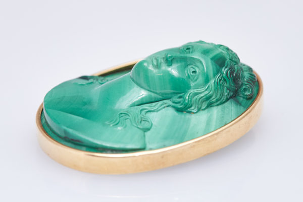 Retro Malachite and Gold Cameo Ear-Clips - Image 3