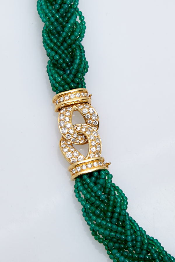 Van Cleef Chrysoprase, Diamond and Gold Necklace - Image 2