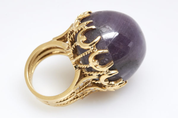 Large Star Ruby and Gold Ring - Image 5