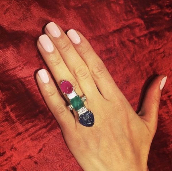 Important Emerald, Ruby & Carved Sapphire Ring - Image 6