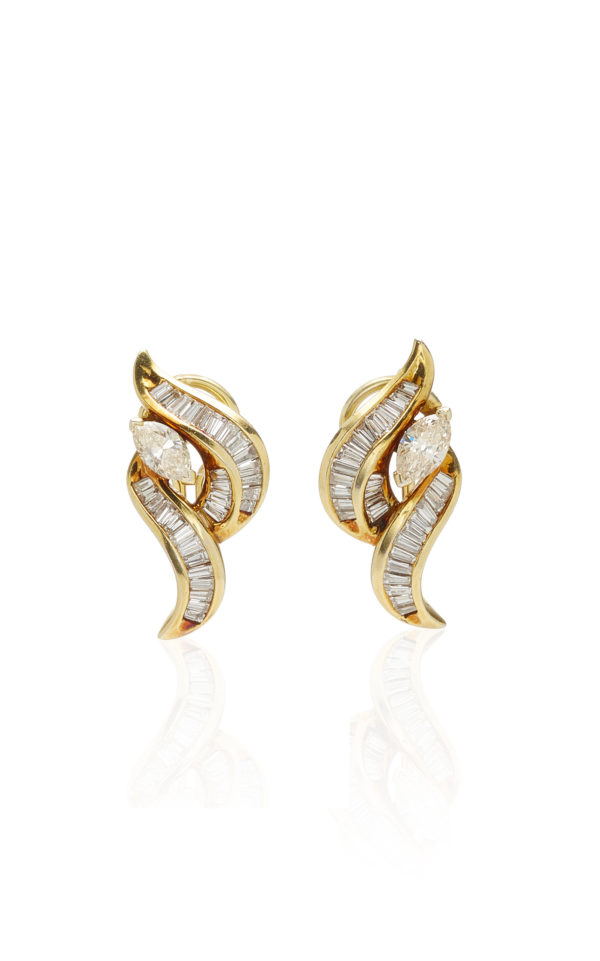 Refined Diamond and Gold Set - Image 5