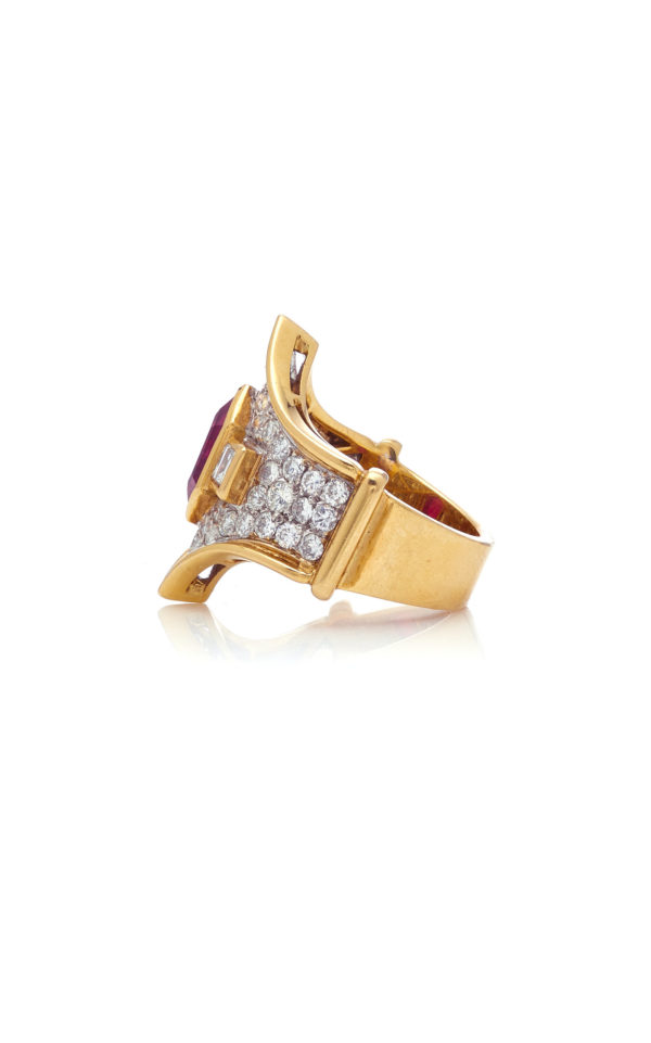 Italian Ruby, Diamond & Gold Ring - Image 4