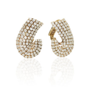 Classic Round Cut Diamonds Earclips