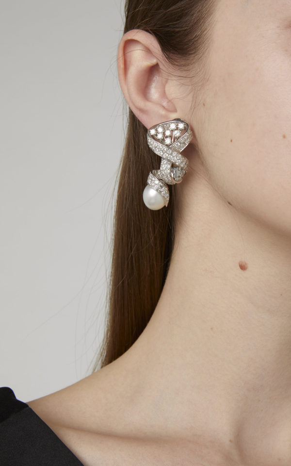 Stunning Diamond & Pearl Ear-Pendants - Image 2