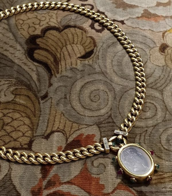 Bulgari Unusual Agate Pendant Necklace - Image 5
