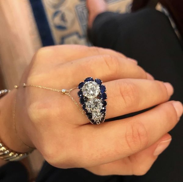 Van Cleef Diamond Sapphire Ring - Image 11
