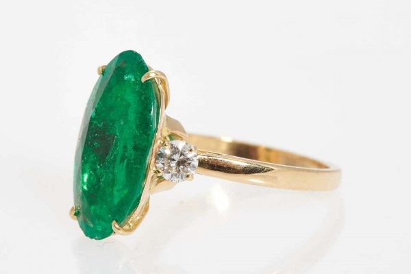 Emerald and Diamond Ring - Image 3
