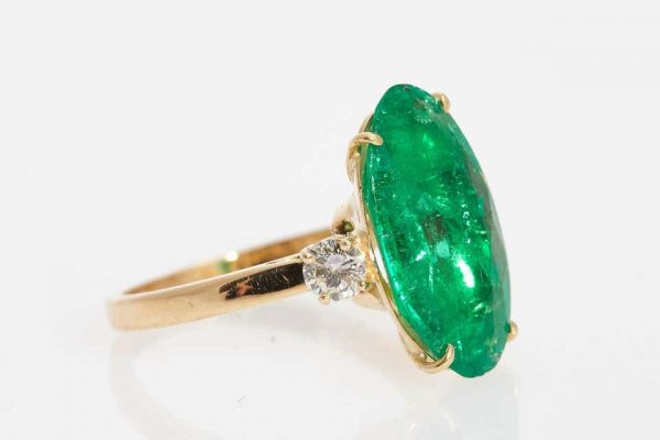 Emerald and Diamond Ring - Image 2