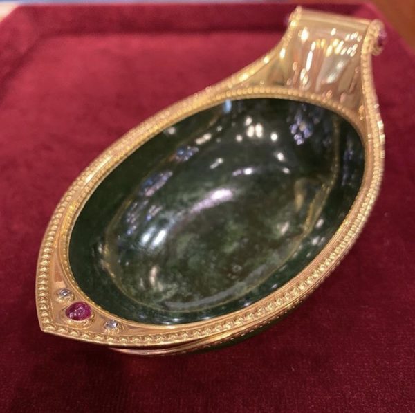 Fabergé Nephrite, Gold, and Ruby Kovsh - Image 7