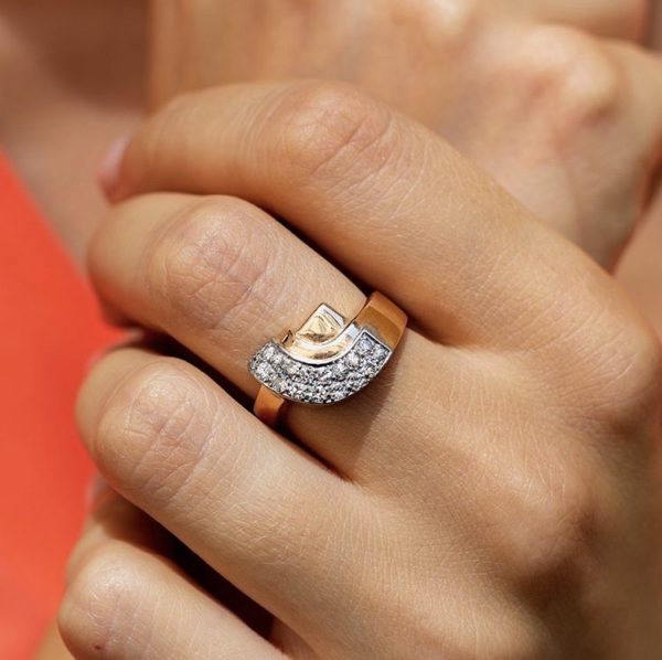 Van Cleef & Arpels Geometric Design Diamond Ring - Image 2