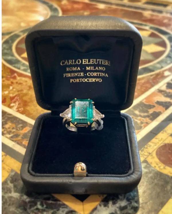 5.44 Carat Colombian Emerald & Diamond Ring - Image 2