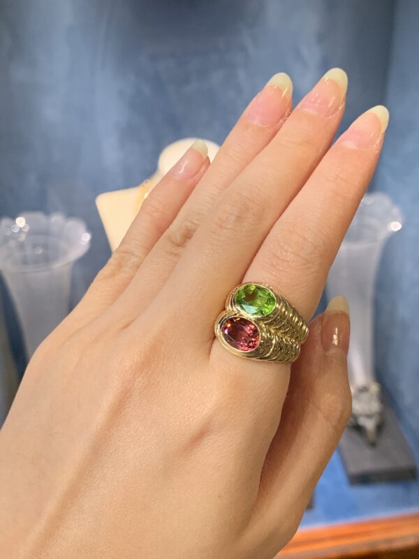 Bulgari Gold Ring with Peridot and Tourmaline - Image 6