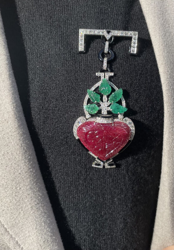 Art Deco Pendant/Lapel Brooch with Emeralds Diamonds and Ruby - Image 2