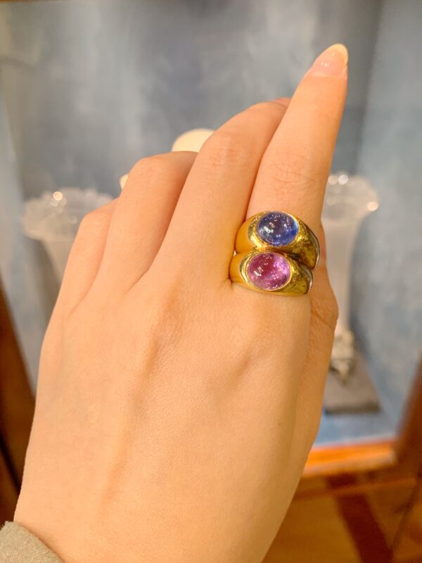 Bulgari Gold Ring with Blue and Pink Sapphire - Image 6