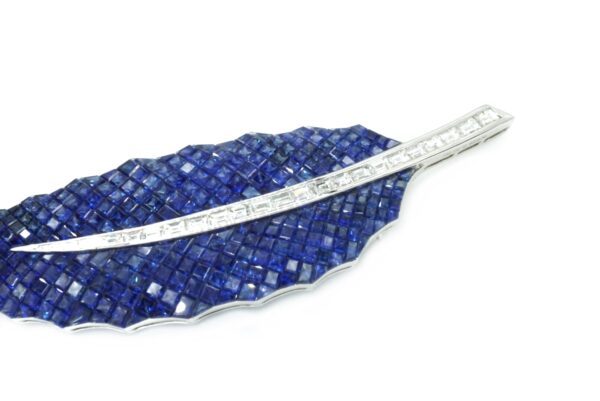 18k White Gold Invisibly-Set Sapphire and Diamond Feather Clip-Brooch - Image 5