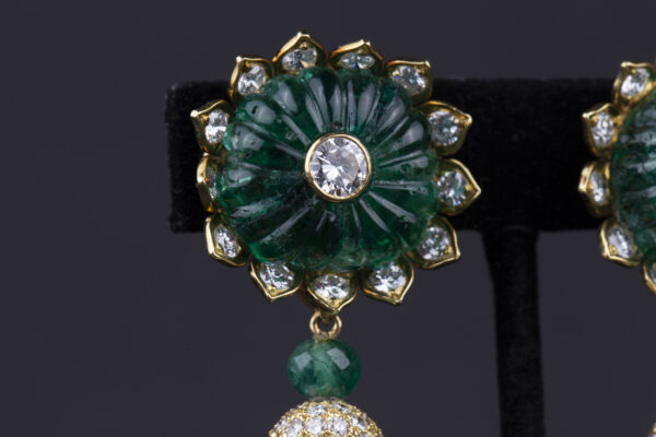 Beautiful Emerald Beads and Diamond Ear-Pendants - Image 4