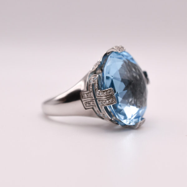 Bulgari 'Parenthesis' 18k Gold Blue Topaz & Diamond Cocktail Ring - Image 4
