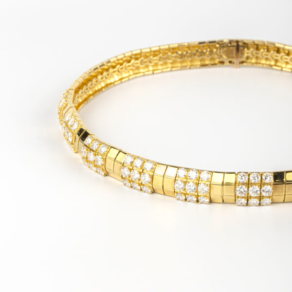 1970s Geometrical Diamond and Gold Necklace - Image 3