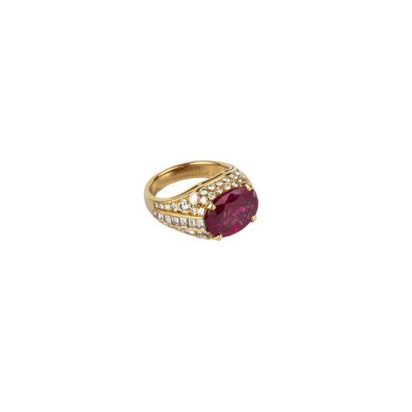 Important Bulgari 'Trombino' Burma Ruby and Diamond Ring - Image 2