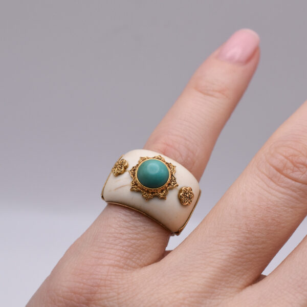 Buccellati Ivory and Turquoise Gold Ring - Image 4