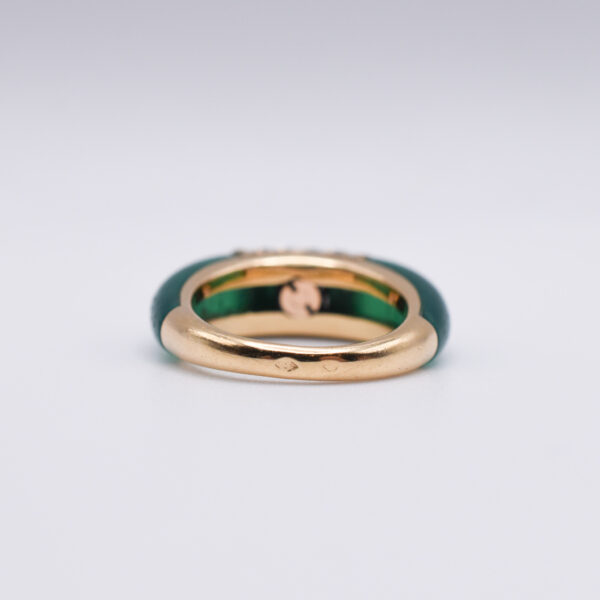 Van Cleef & Arpels Chrysoprase and Diamond 'Philippine' Ring - Image 5