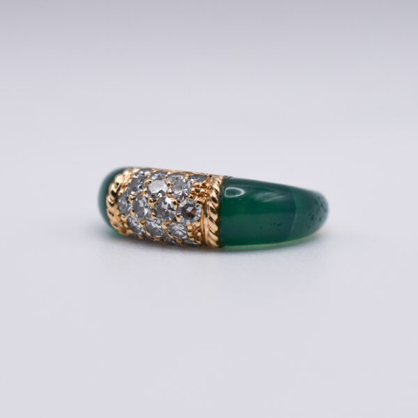 Van Cleef & Arpels Chrysoprase and Diamond 'Philippine' Ring - Image 2