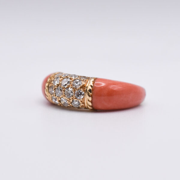 Van Cleef & Arpels Coral and Diamond 'Philippine' Ring - Image 3