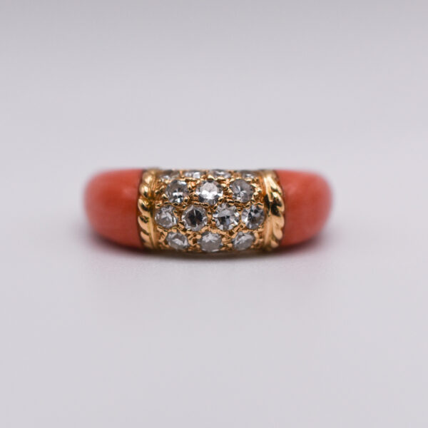 Van Cleef & Arpels Coral and Diamond 'Philippine' Ring - Image 2