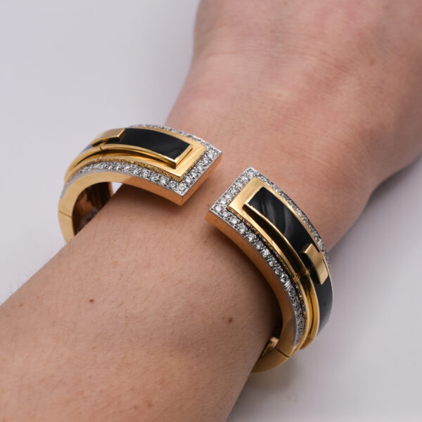David Webb Black Enamel and Diamond Bangle - Image 2