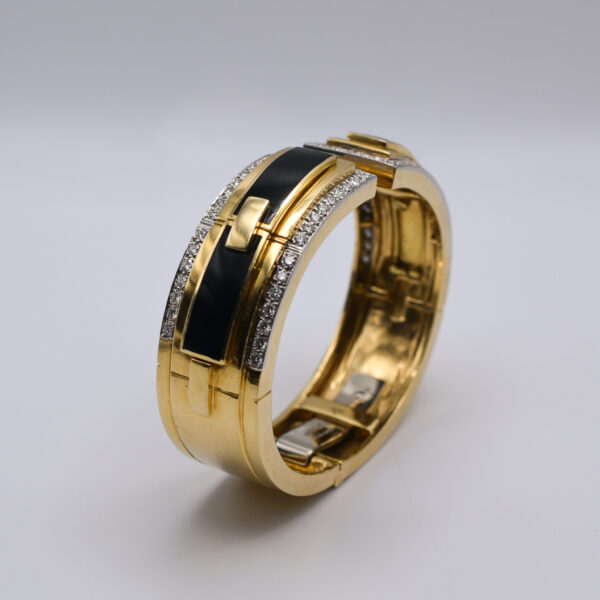 David Webb Black Enamel and Diamond Bangle - Image 3